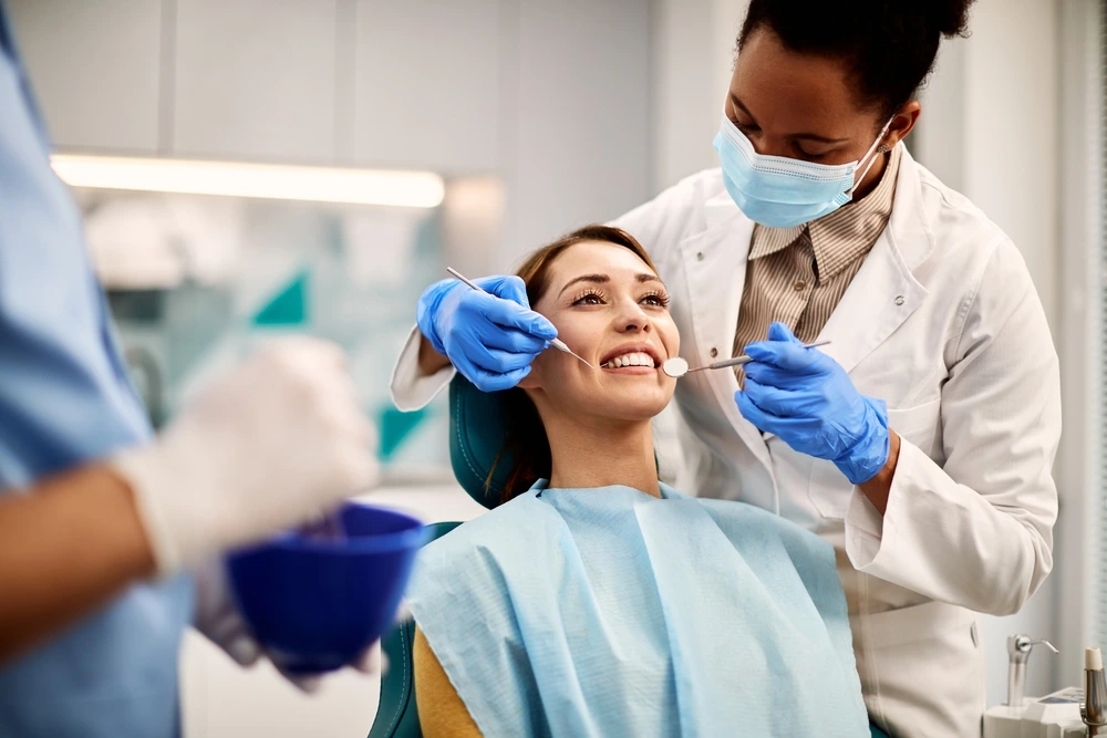 Which Option Is More Effective for Whiter Teeth: Laser Whitening or Trays Grays?